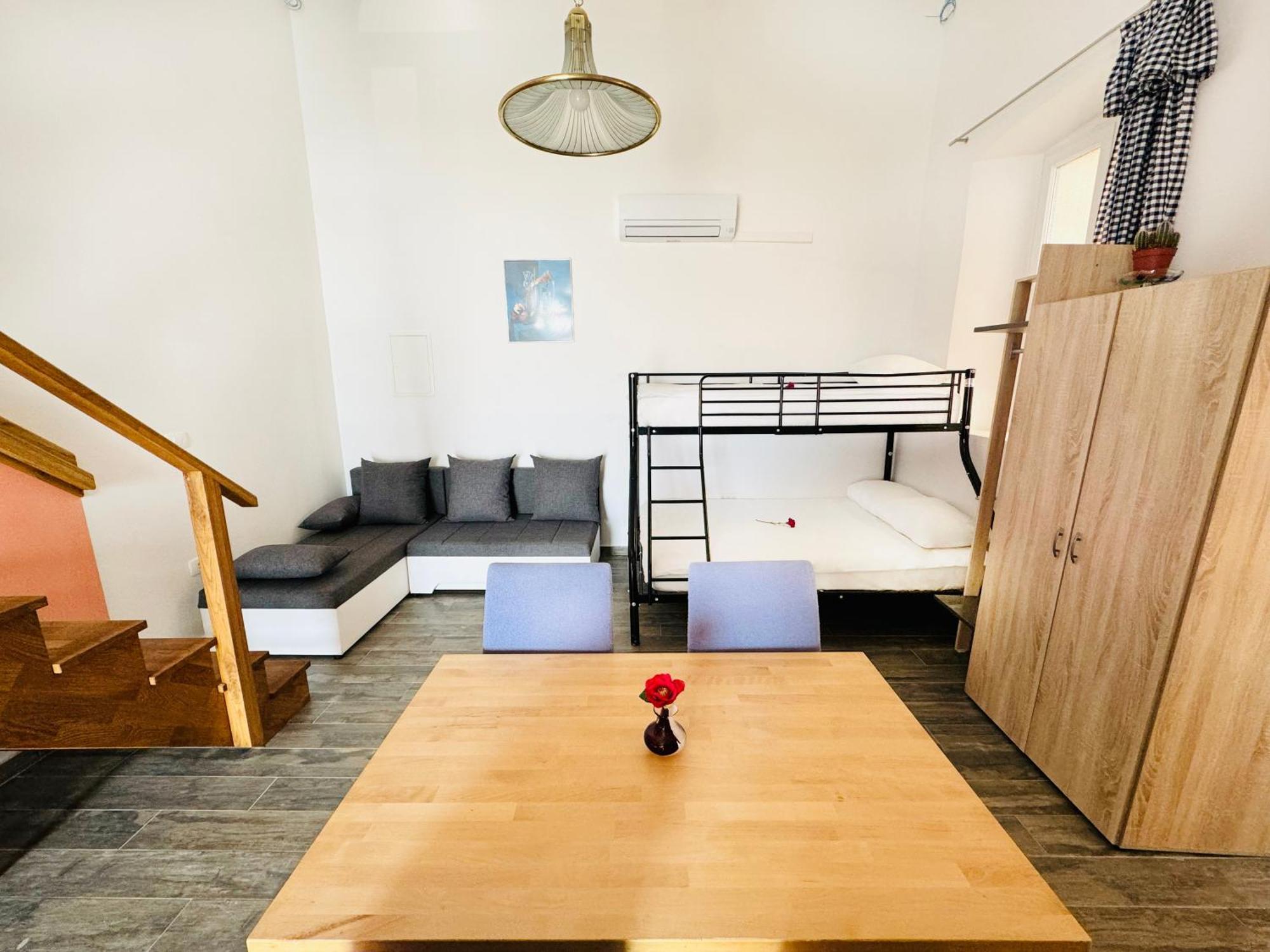 Apartma Riviera ไพราน ภายนอก รูปภาพ